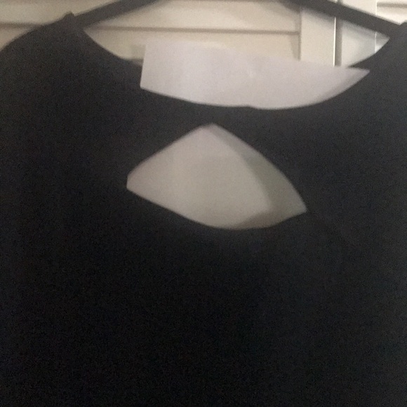 CHICOS - TRAVELERS, size 3 (equal to 1x-2x) jet black top; cut out front piece - Picture 2 of 6